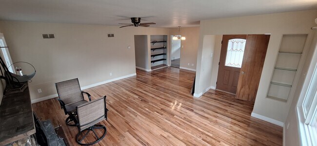 Foto del edificio - 413 Dearborn Ave