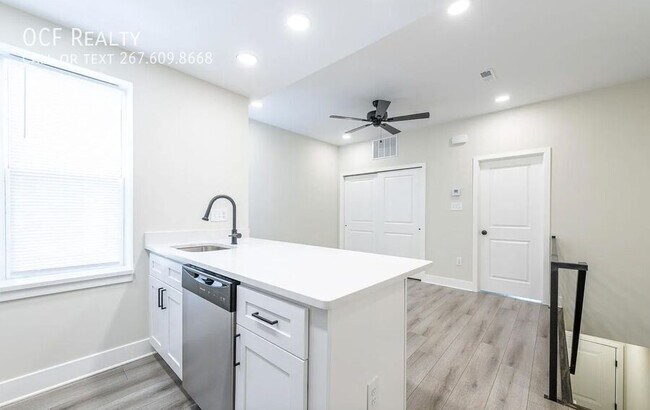 Building Photo - 2020 S 16th St