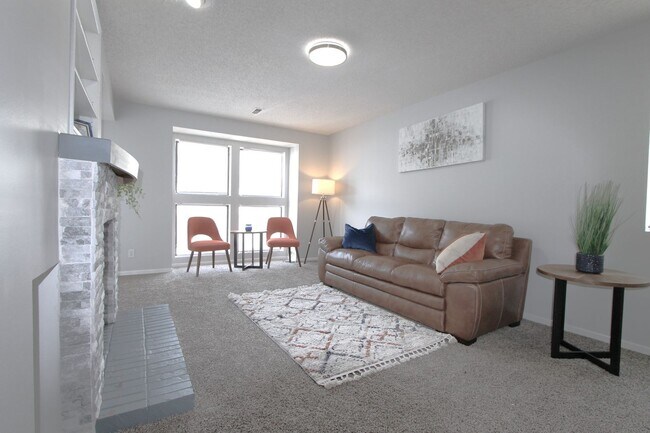 Foto del edificio - Large one bedroom with amazing vaulted ceilings and a balcony!  Check us out today!