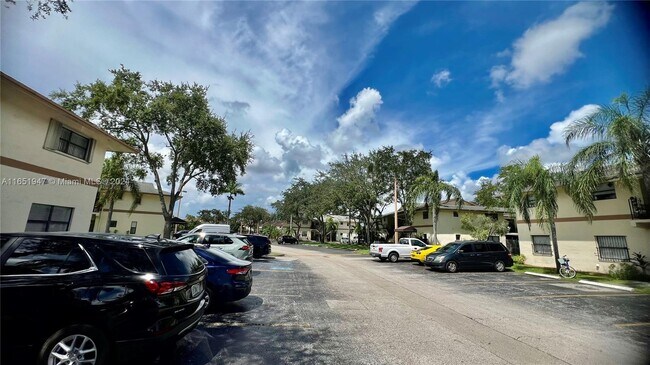 Foto del edificio - 6660 SW 130th Ave