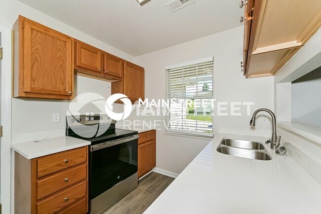 Foto del edificio - 4 Bedroom Pet-Friendly Home in POWELL, TN with Main Street Renewal