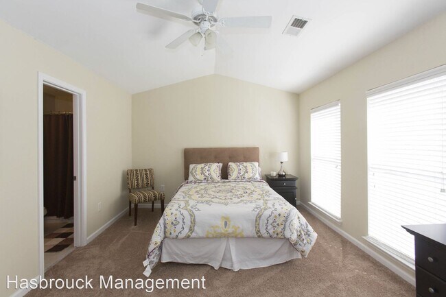 Building Photo - 1820 Candlewood Ct