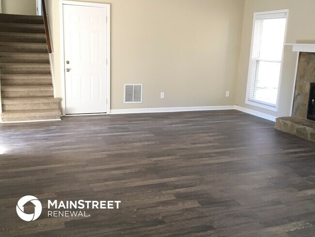 Foto del edificio - 5824 Stonehaven Dr NW