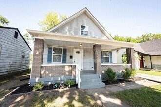 Building Photo - 1040 Winfield Ave