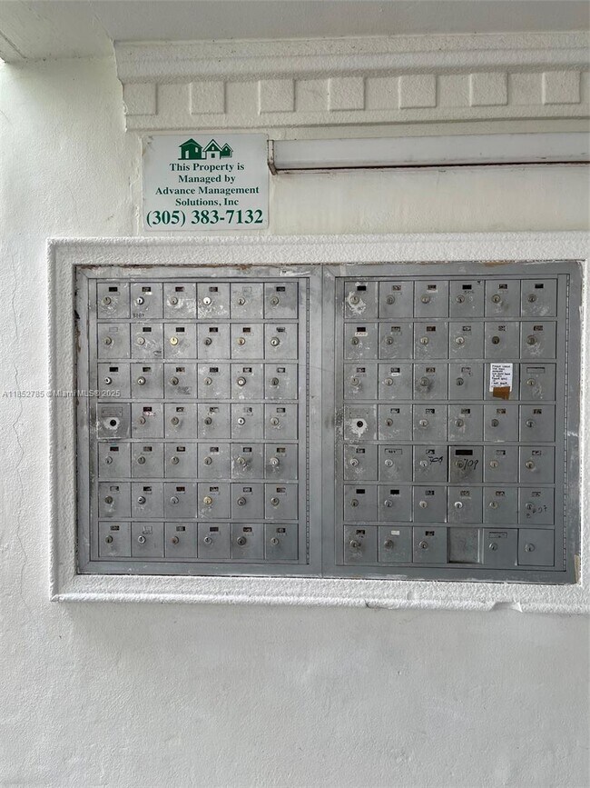 Foto del edificio - 9143 SW 77th Ave