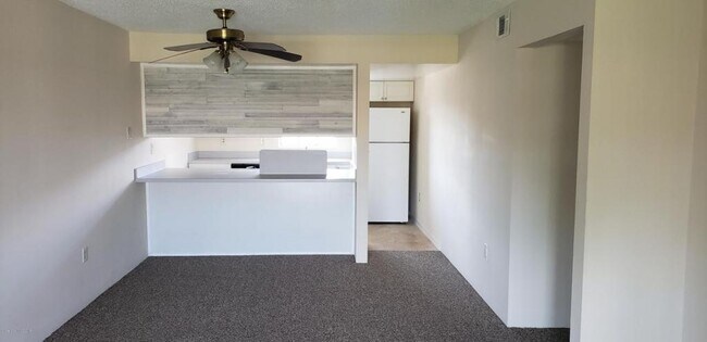 Foto del edificio - 258 Ulster Ln