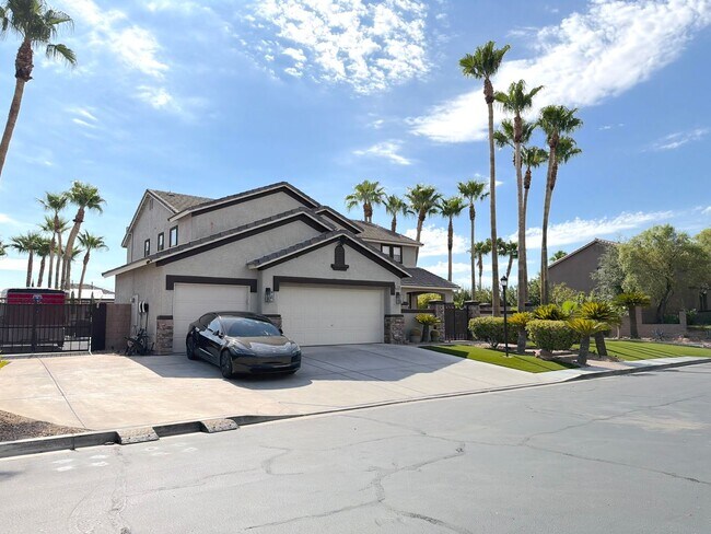 Foto del edificio - 4104 Freel Peak Ct