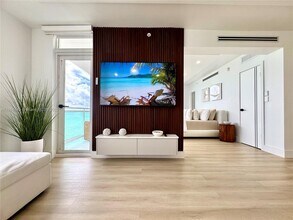 Building Photo - 3001 S Ocean Dr