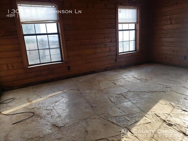 Building Photo - Log Cabin on the Ranch