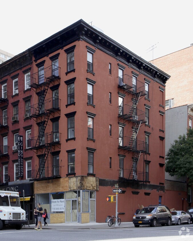 Foto principal - 1566 Third Ave