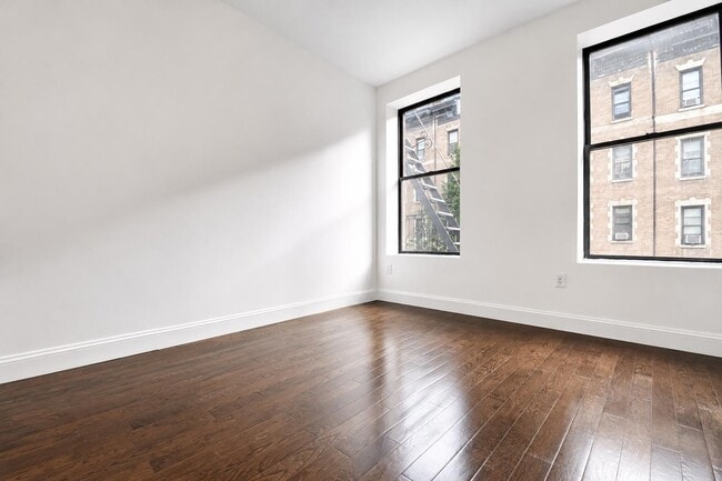 Building Photo - 529 W 151st St