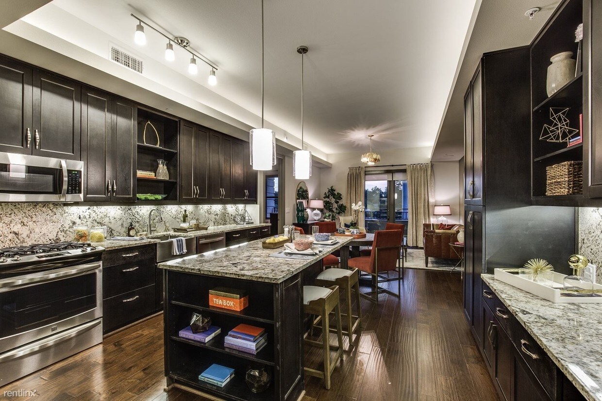 Primary Photo - 3258 Westheimer Rd