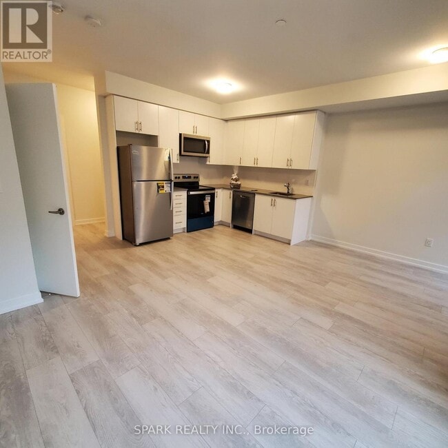 Building Photo - 3562 Colonial Dr