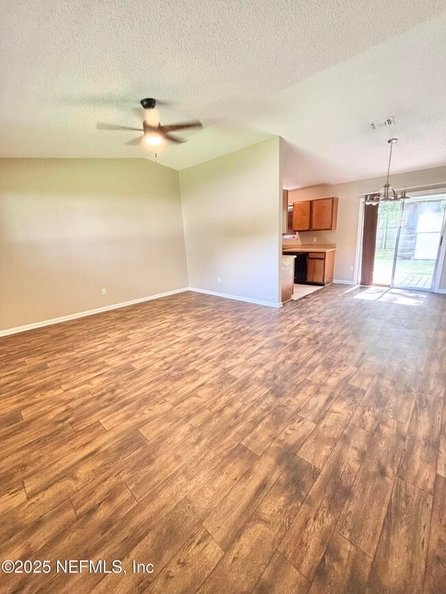 Foto del edificio - 5219 Brentview Terrace