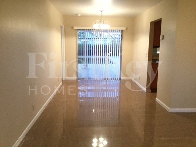 Foto del edificio - 4317 Honeysuckle Ave
