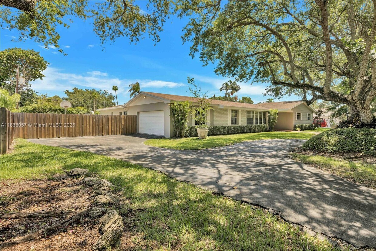 Primary Photo - 8261 SW 165th Terrace