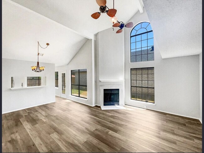 Foto del edificio - 6808 Driffield Cir E