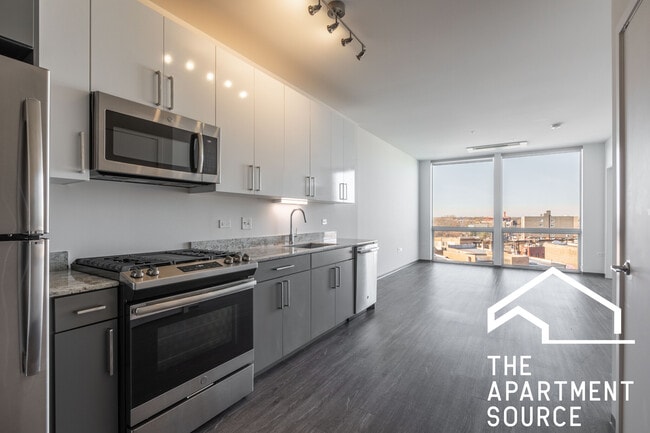 Photo - 2340 N California Ave Apartment