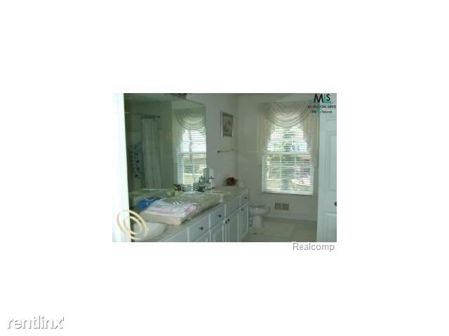 Foto del edificio - 33721 Stonecrest Dr