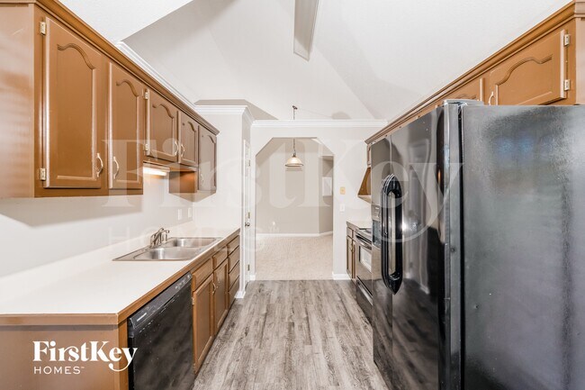 Foto del edificio - 6768 Crossbrook Ln
