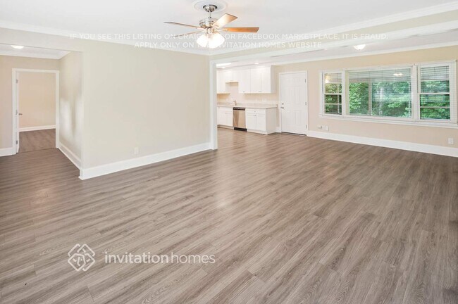 Foto del edificio - 6205 King George Dr