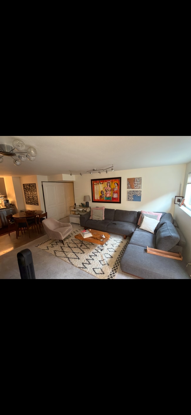 Building Photo - 3839 Letitia Ave S
