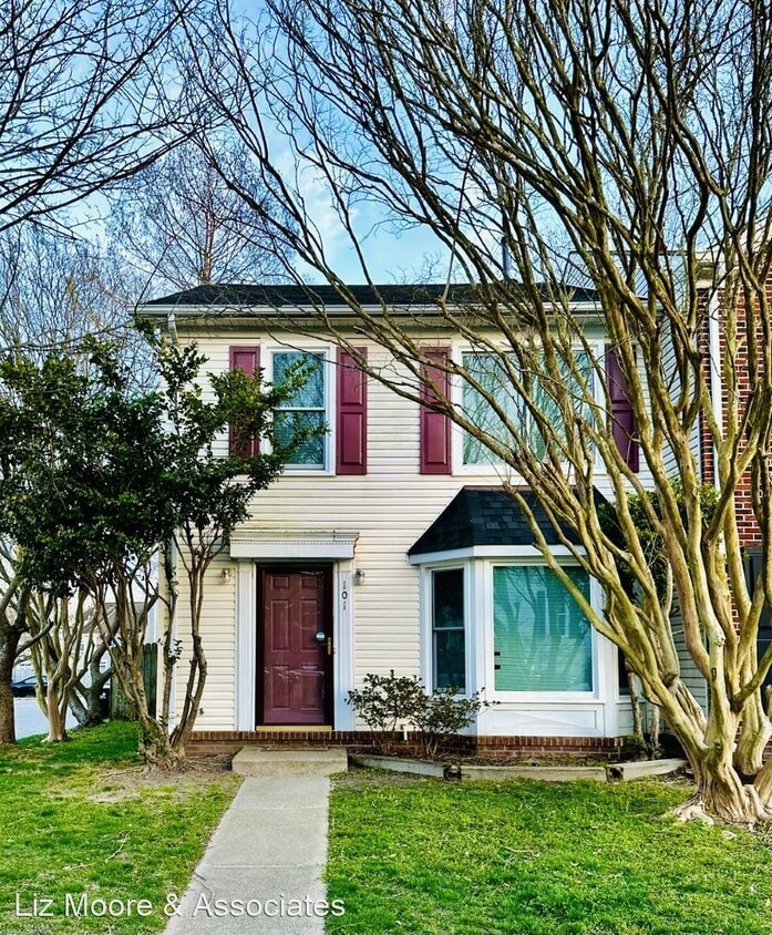 Primary Photo - 3 br, 2 bath House - 101 Stallion Court