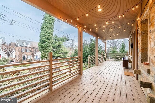 Foto del edificio - 4110 Cherry Hill Rd