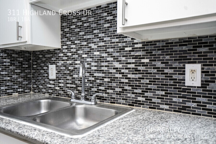 Primary Photo - 311 Highland Cross Dr