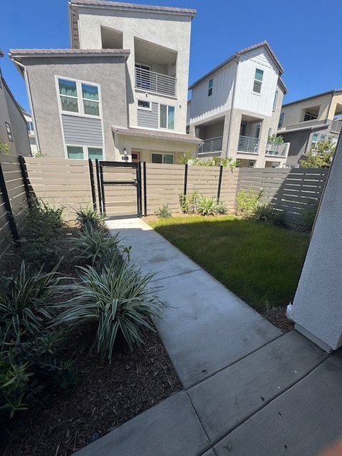 Foto del edificio - 27319 Bear Creek Ln