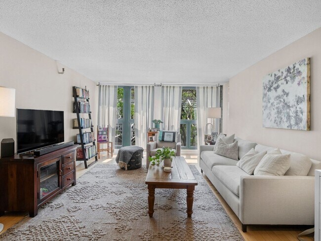 Foto del edificio - 42 8th St