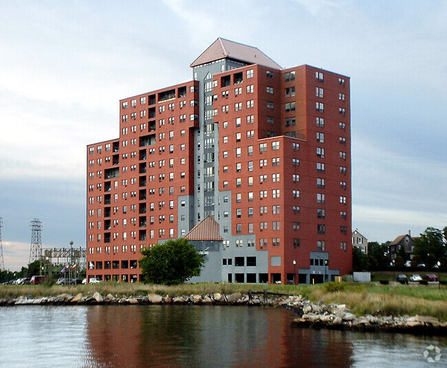 Building Photo - Point Gloria Condominiums