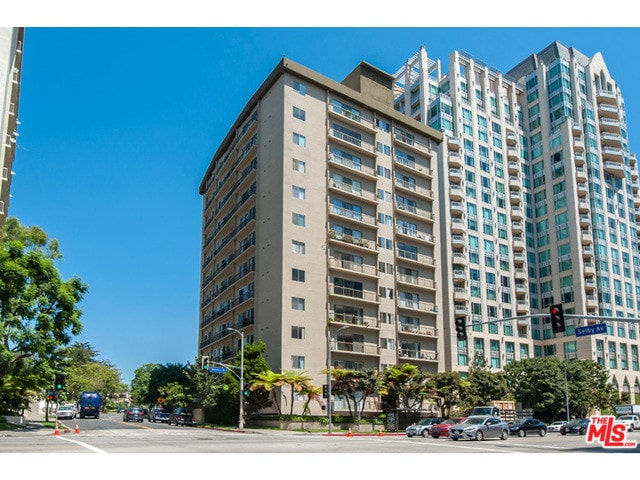 Building Photo - 10747 Wilshire Blvd