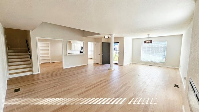 Building Photo - 11921 Shady Trail Ln