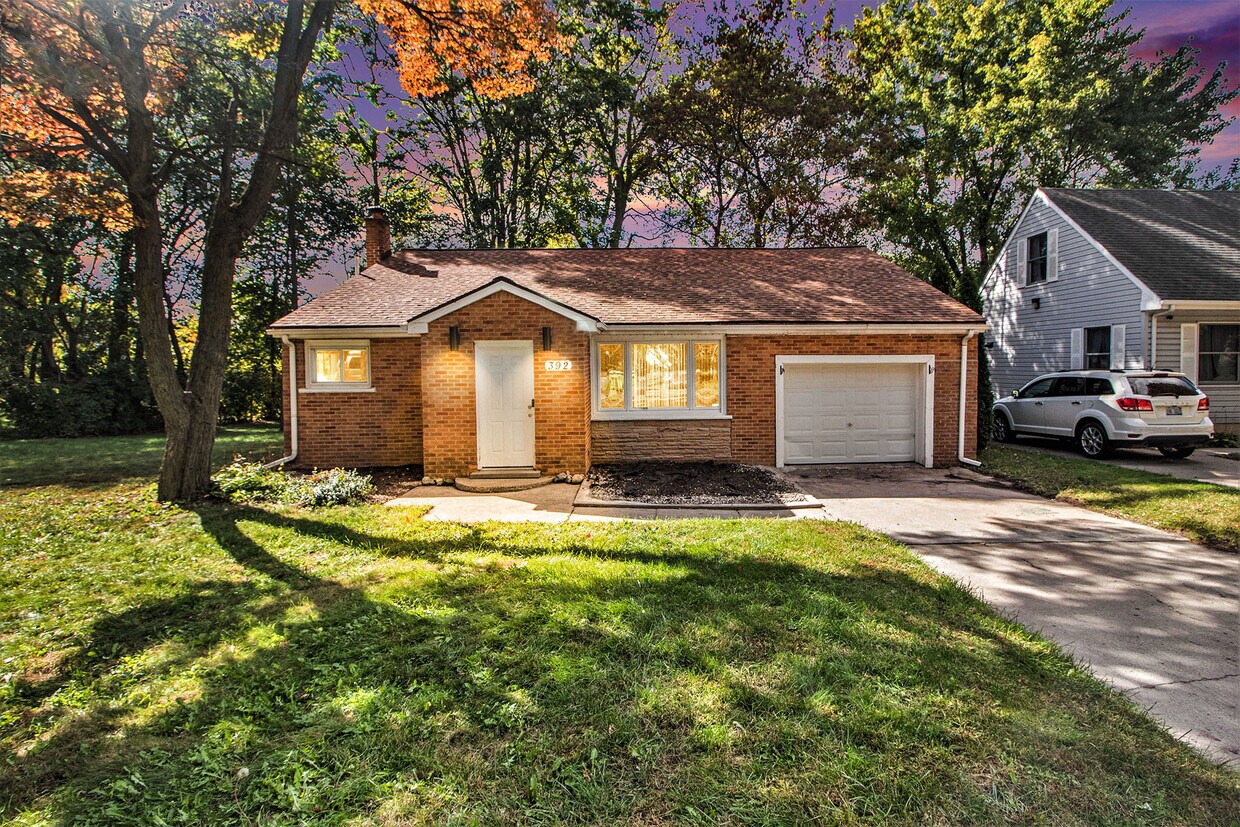 Foto principal - 392 Firwood St