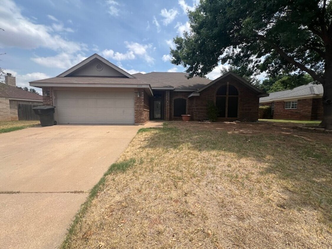 Primary Photo - 6409 Twin Oaks Dr