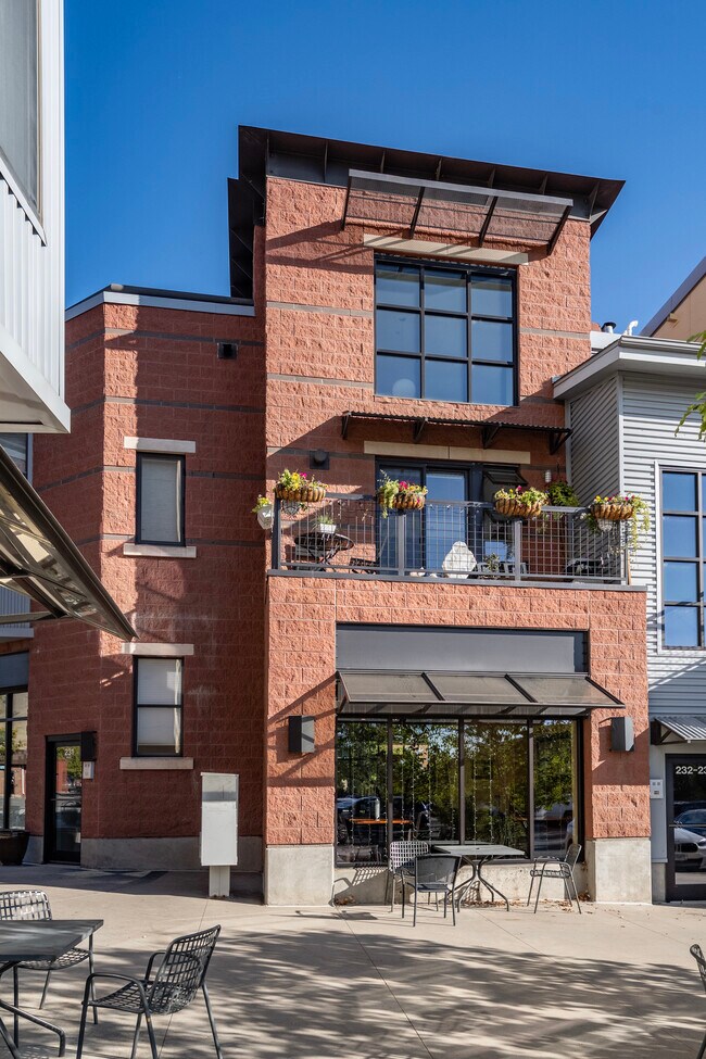 Foto del edificio - 1200 Yarmouth Ave