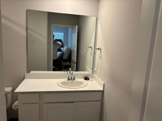 Foto del edificio - 131 Peach Orchard Ln