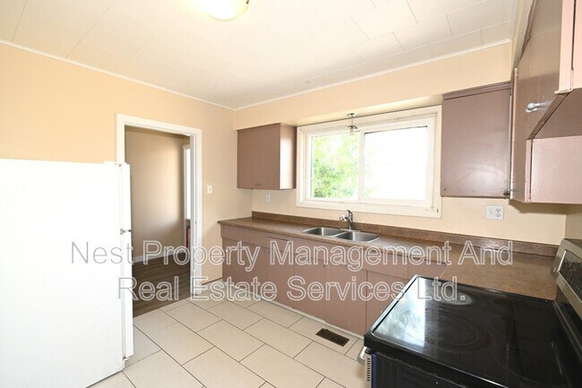 Photo du bâtiment - 588 Central St E