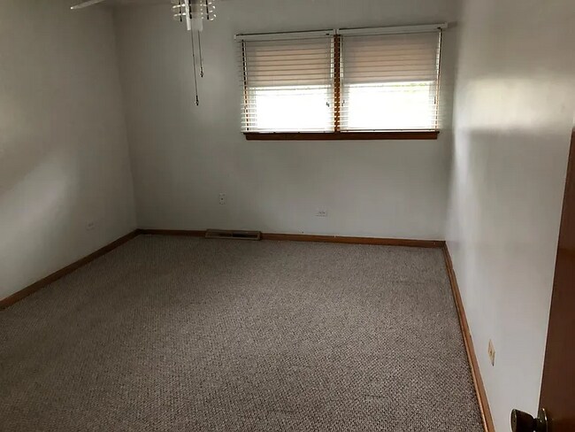 Foto del edificio - 944 Elder Rd