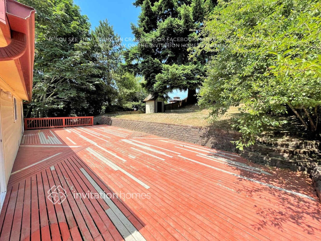 Building Photo - 501 75th Pl SW