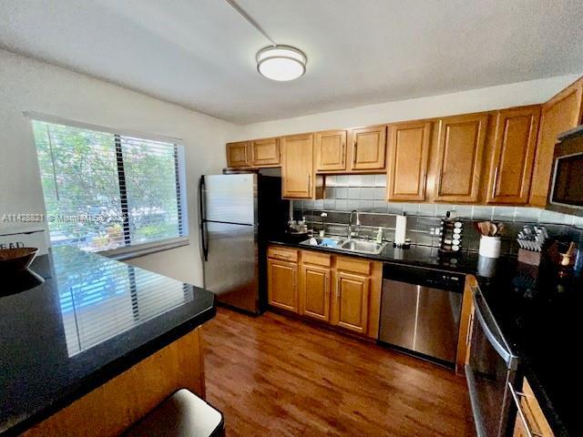 Foto del edificio - 434 Lakeview Dr