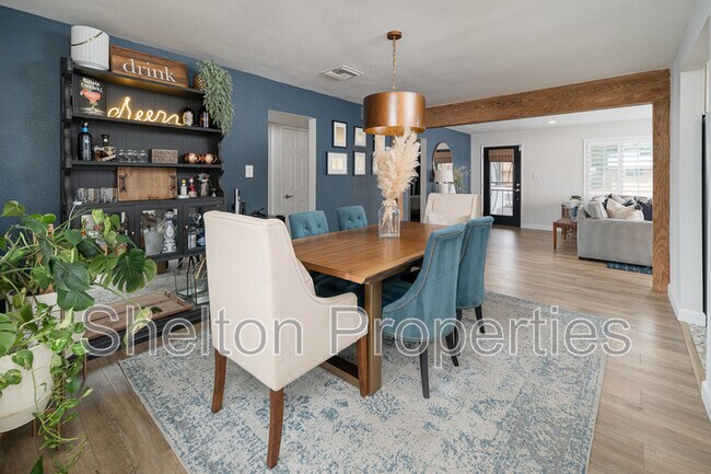 Foto del edificio - 1731 W Highland Ave