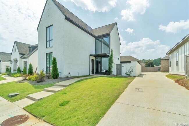 Foto del edificio - 7132 Fain Park Dr