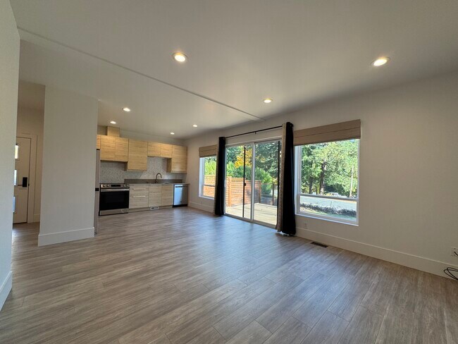 Foto del edificio - 361 Frank Johns Rd