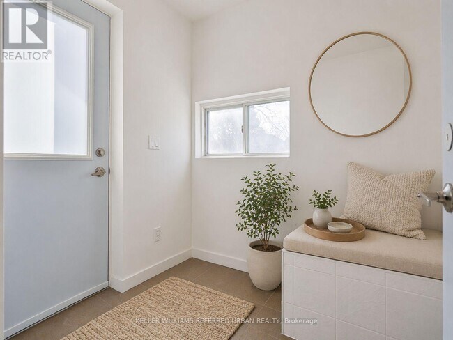 Photo du bâtiment - 786 Gladstone Ave
