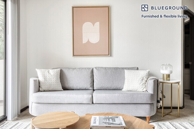 Foto del edificio - 10993 Bluffside Dr