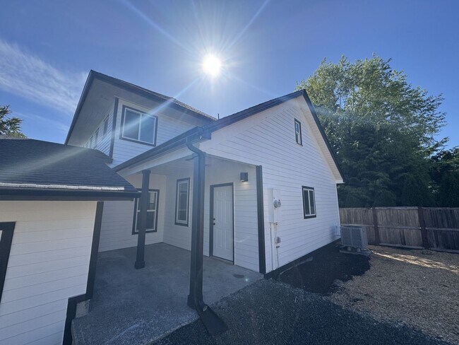 Foto del edificio - 7816 Trails End Dr SE