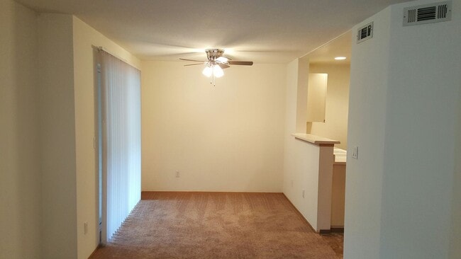 Interior Photo - Oakridge