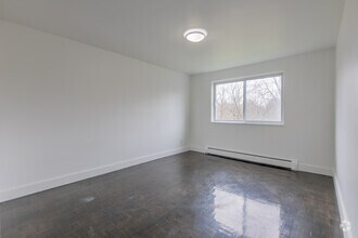 2BR, 1BA - 954SF - Bedroom - 285 Erb Street W